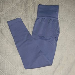 NVGTN contour seamless periwinkle